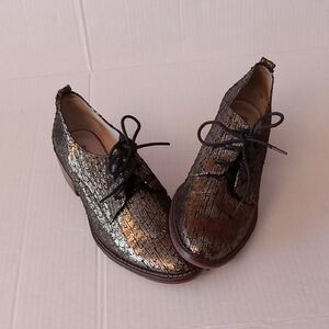 Louise et Cie Women's Size 7 Metallic Lace-Up Loafers. Fun and Fabulous